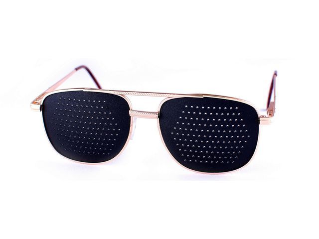 640x480, 27 Kb / очки, дырочки, зрение