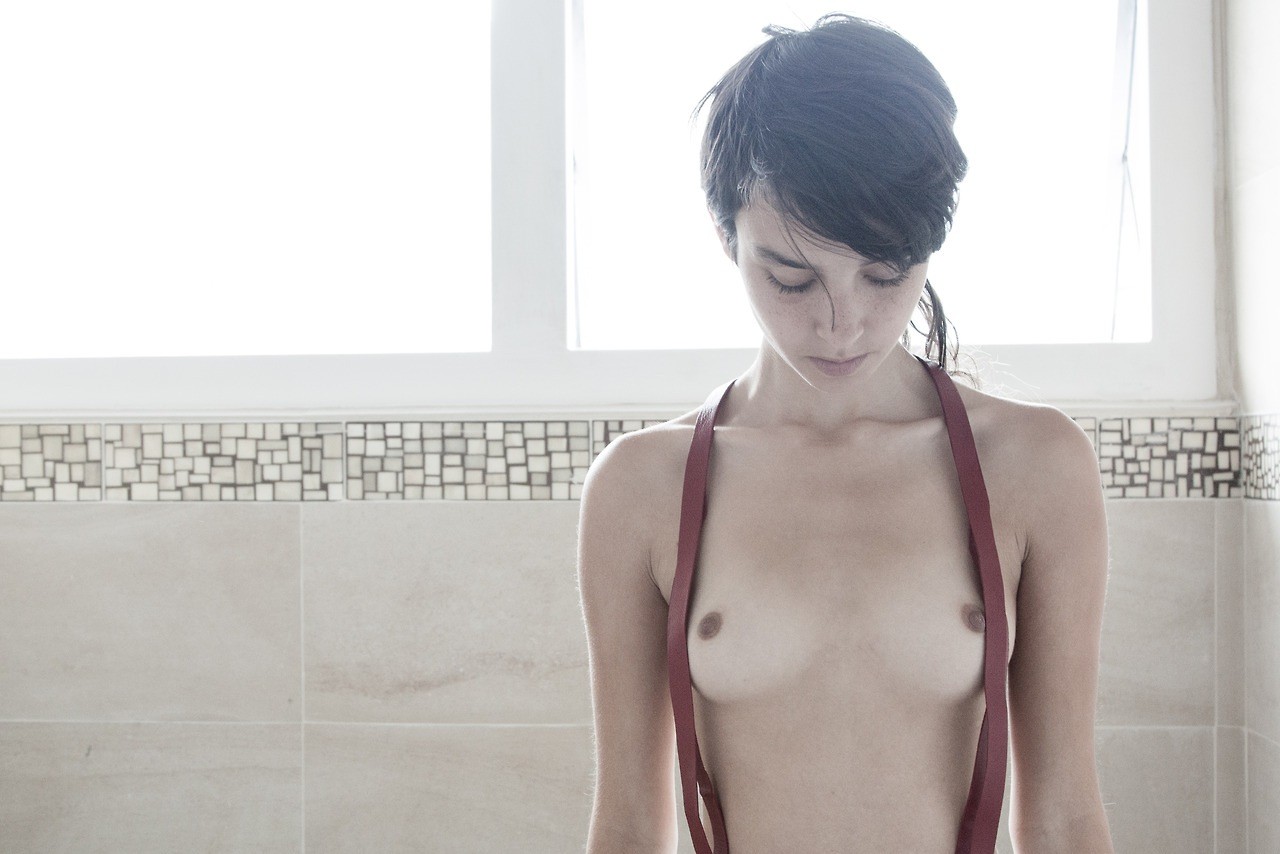 1280x854, 139 Kb / подтяжки, веснушки