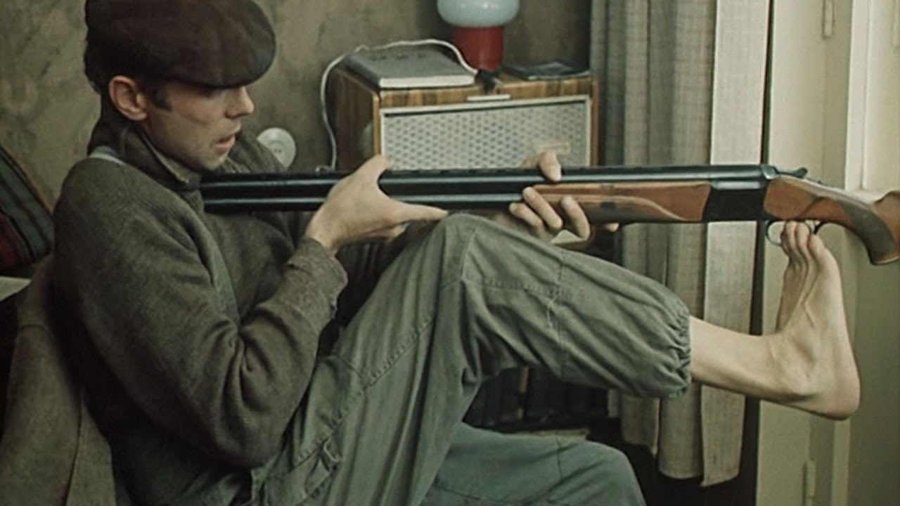 1280x720, 96 Kb / мужик, ружьё, нога, самострел