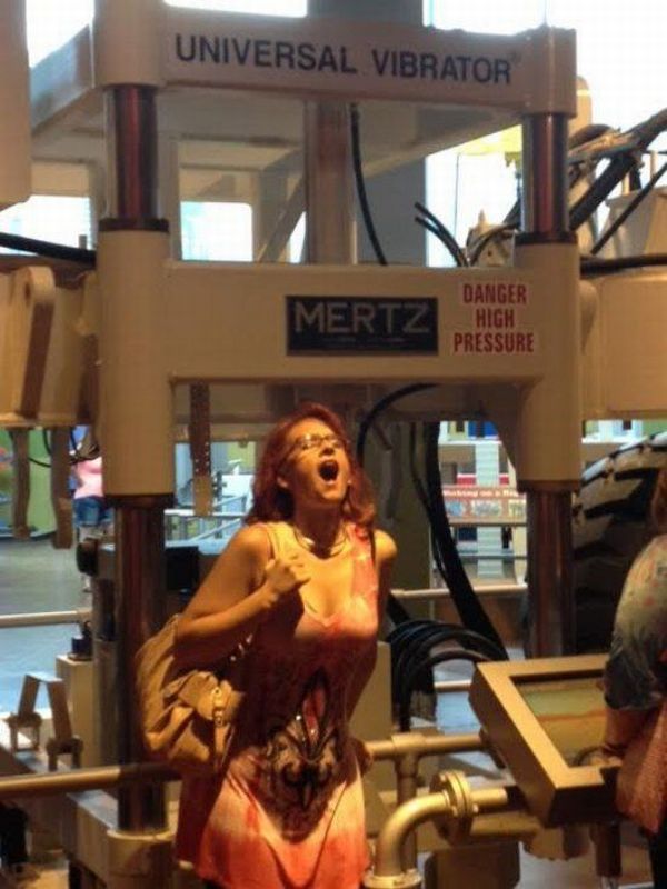 600x800, 72 Kb / уй, вибратор, вдох, фигура, рыжая