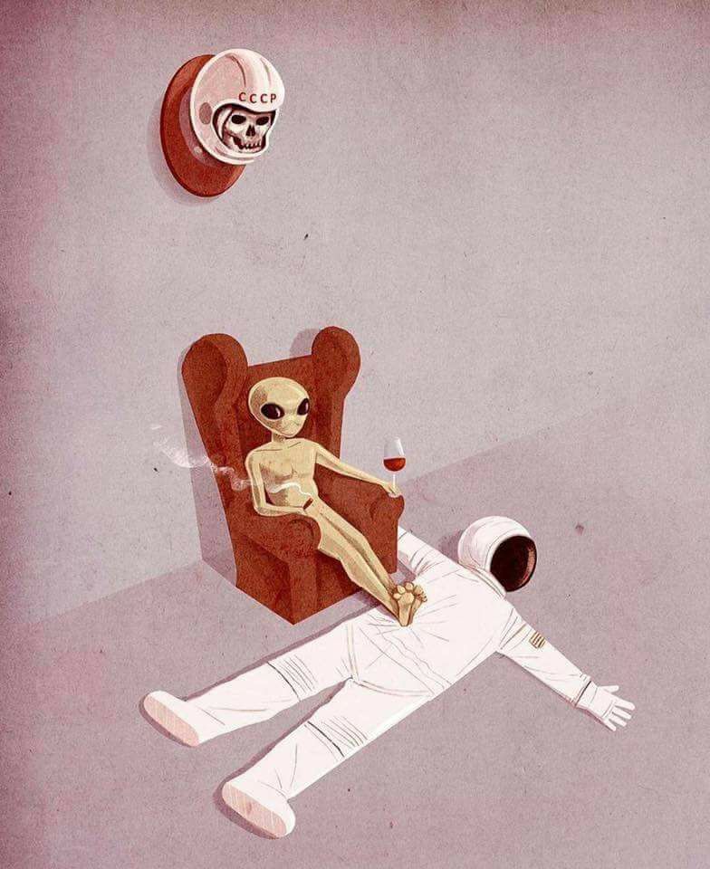 784x960, 82 Kb / Космонавт, скафандр, череп, инопланетянин, ссср, коврик, бокал, трофей