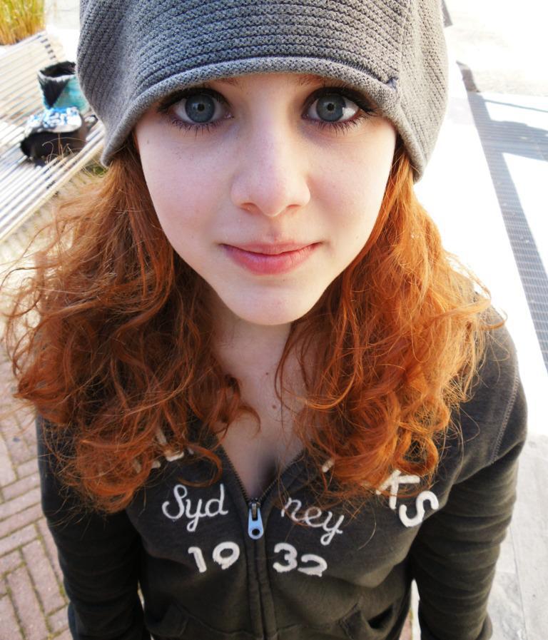 768x897, 103 Kb / девушка, рыжая, шапка