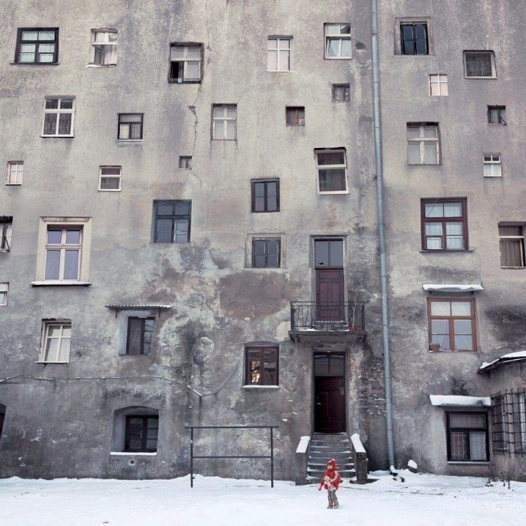 768x768, 168 Kb / дом, окна, ребенок