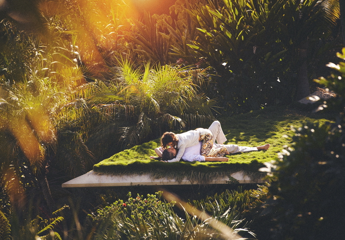 680x474, 391 Kb / женщина, мужчина, деревья, зелень, крыша, вдвоем