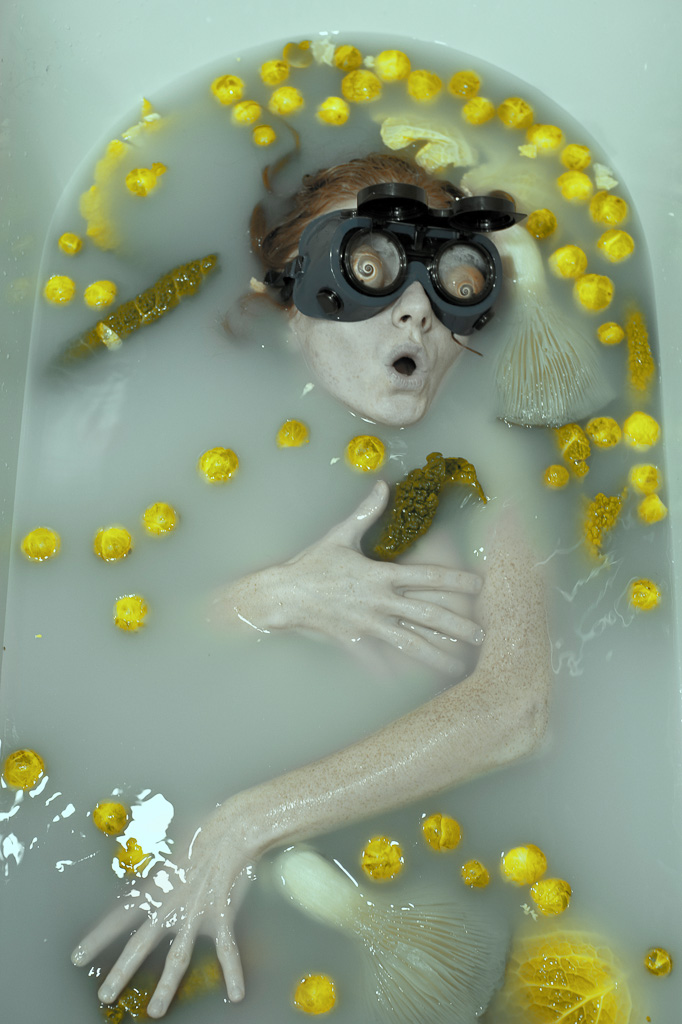 682x1024, 191 Kb / ванна, странно