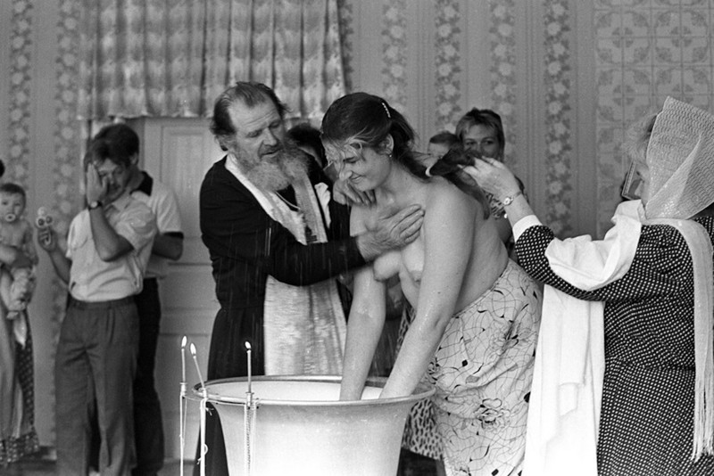 800x534, 111 Kb / крещение, ч/б