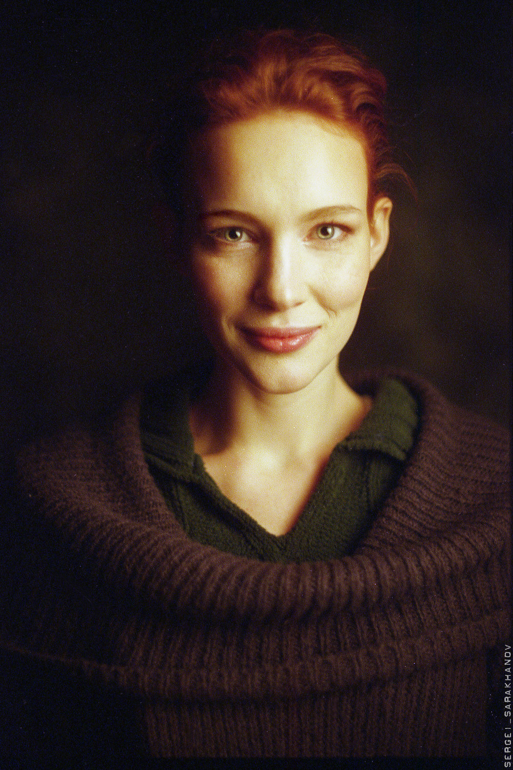 1000x1500, 585 Kb / женщина, рыжая, портрет, Сергей Сараханов, Ольга Иванченко