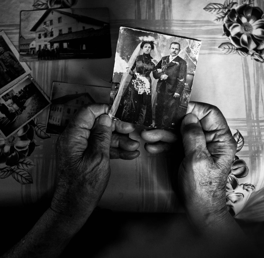 900x878, 217 Kb / старость, фотография, молодость, ч/б