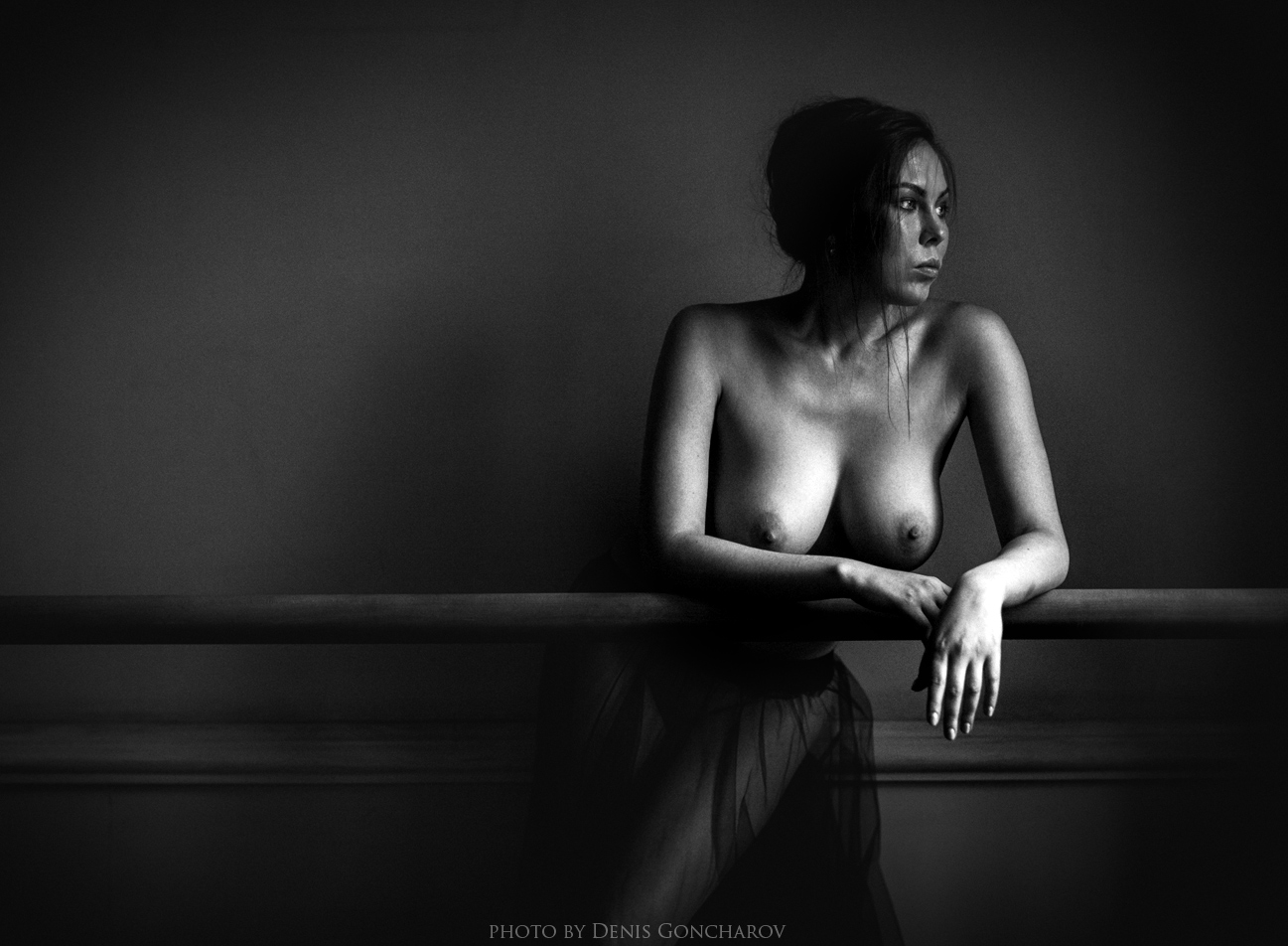 1297x952, 391 Kb / опирается, станок, Денис Гончаров