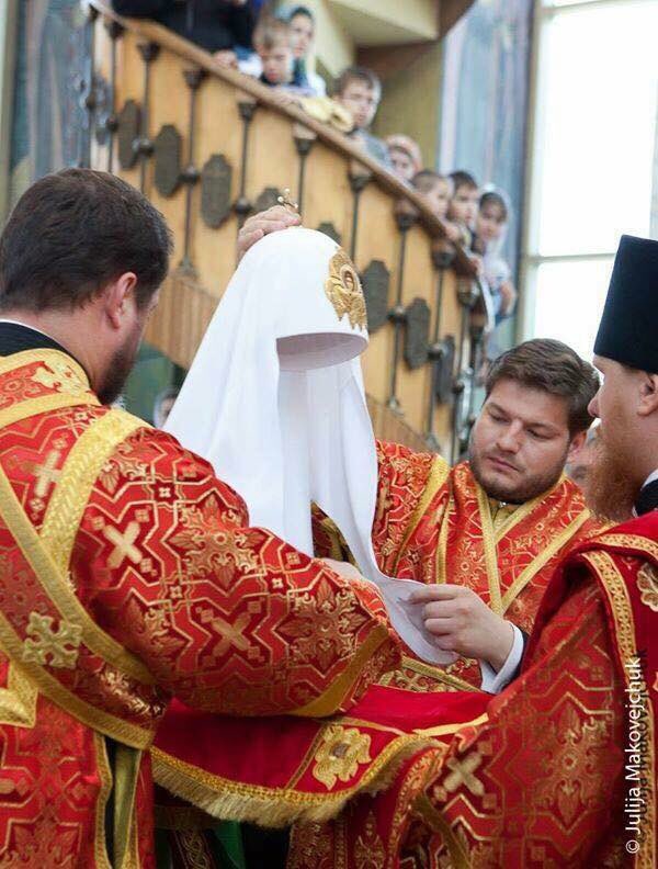 600x792, 90 Kb / патриарх, священники, невидимка, шапка