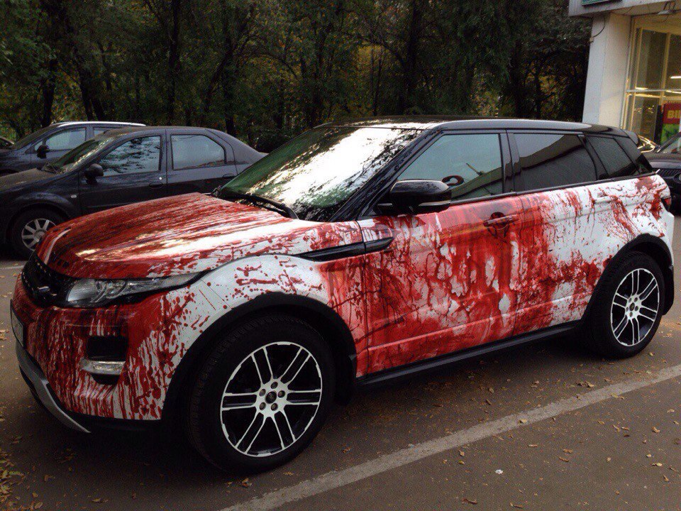 960x720, 224 Kb / аэрография, джип, кровь