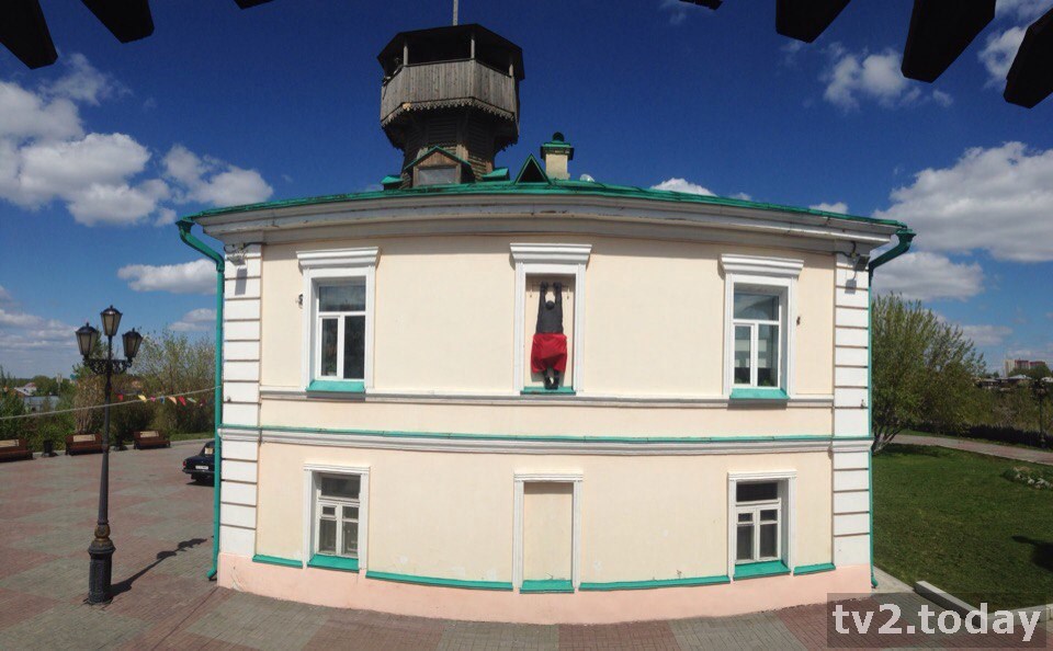 960x594, 122 Kb / любовник, скульптура, трусы, томск