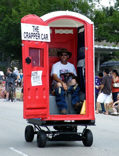 488x640, 70 Kb / авто, био, туалет, мужик, шляпа, руль