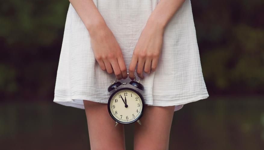 877x500, 32 Kb / будильник