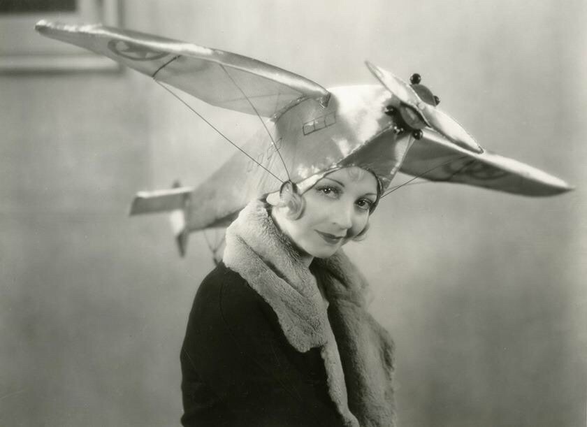 840x611, 55 Kb / самолет, головной убор, ретро, ч/б