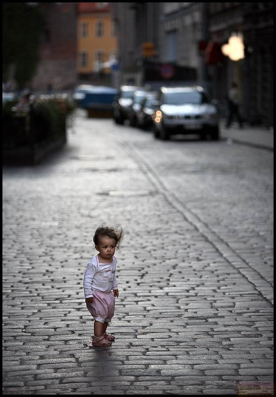 563x810, 96 Kb / ребенок, улица