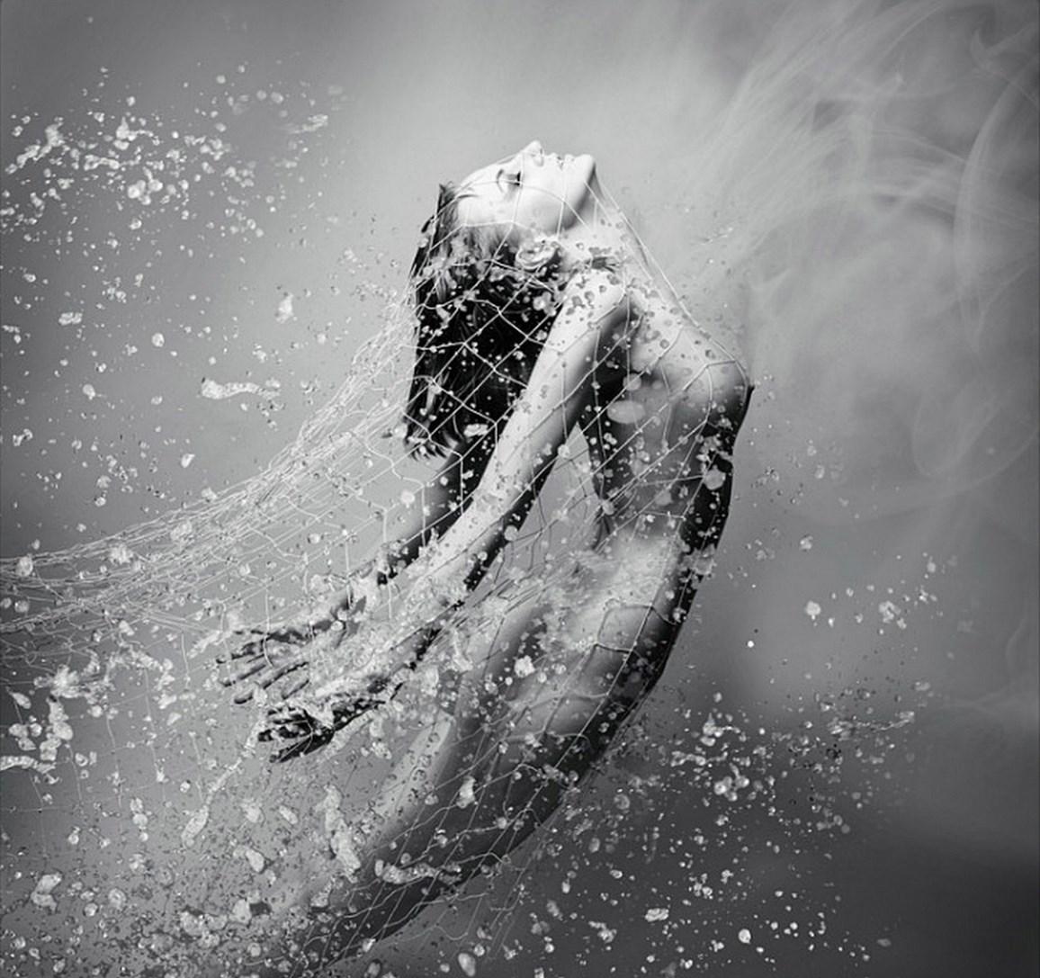 1156x1087, 153 Kb / ч/б, брызги, сеть, Rzeszowska Katarzyna