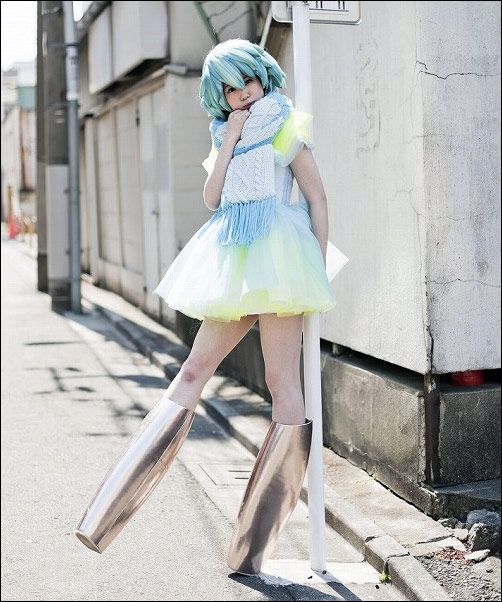 502x602, 64 Kb / обувь, сапоги, белое, платье, голубые, волосы