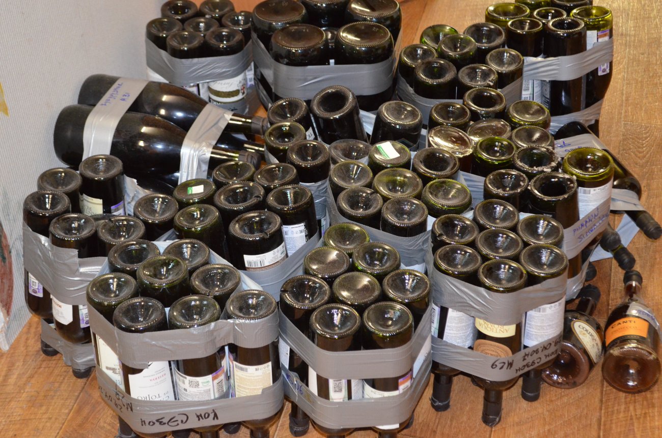 1300x861, 269 Kb / бутылки, пиво, погребок