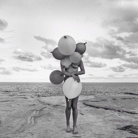 564x564, 53 Kb / Ч/б, шарики, пляж