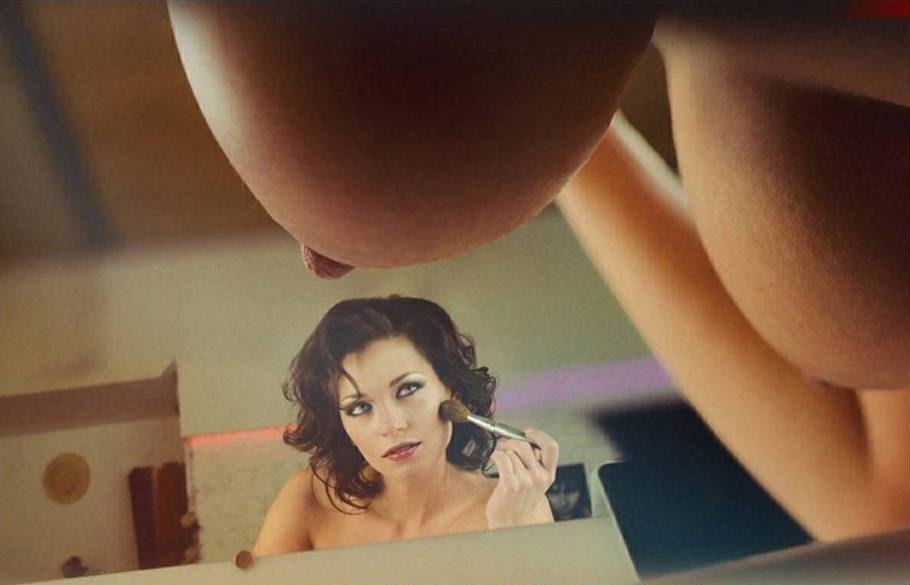 910x585, 40 Kb / кисточка, макияж, зеркало