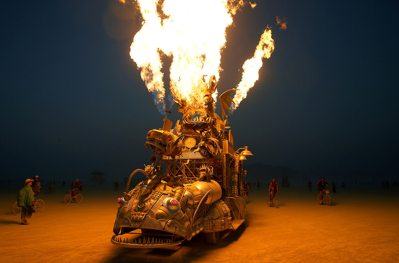 1280x844, 364 Kb / артмобиль, пустыня, burning man, огонь