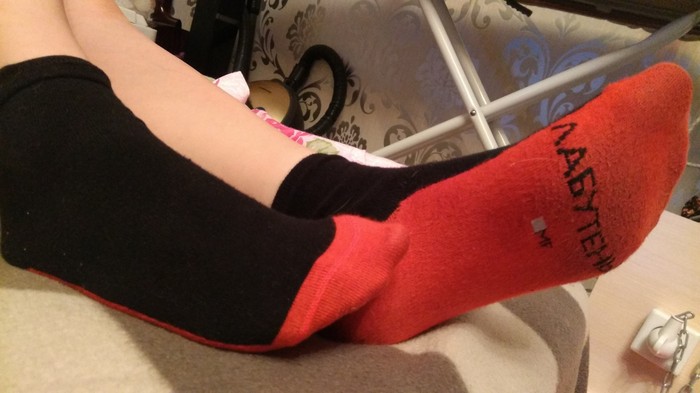 700x393, 57 Kb / носки, лабутены