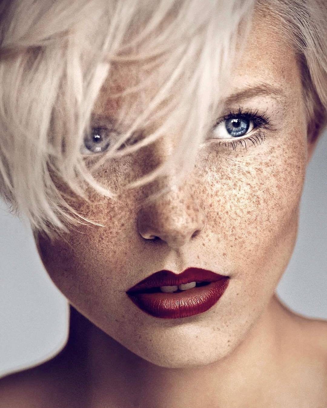 1080x1348, 194 Kb / веснушки, блондинка