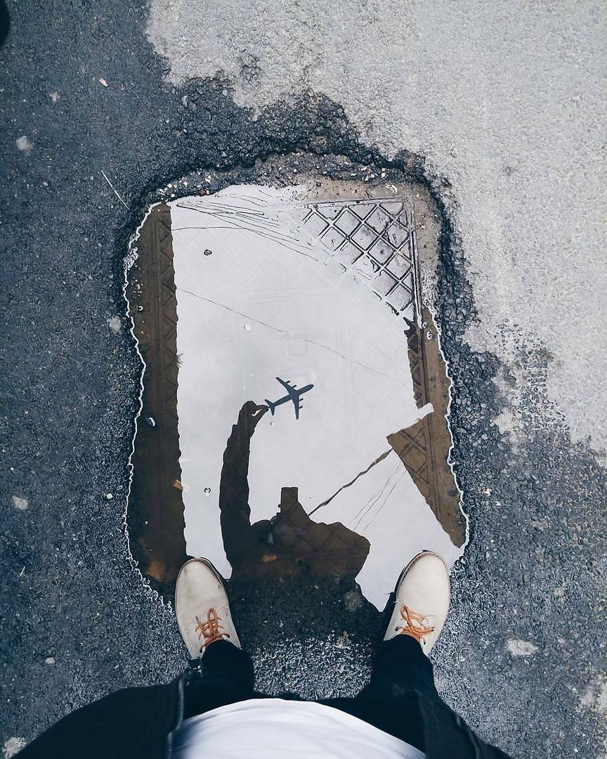 864x1080, 241 Kb / Лужа, отражение, самолёт