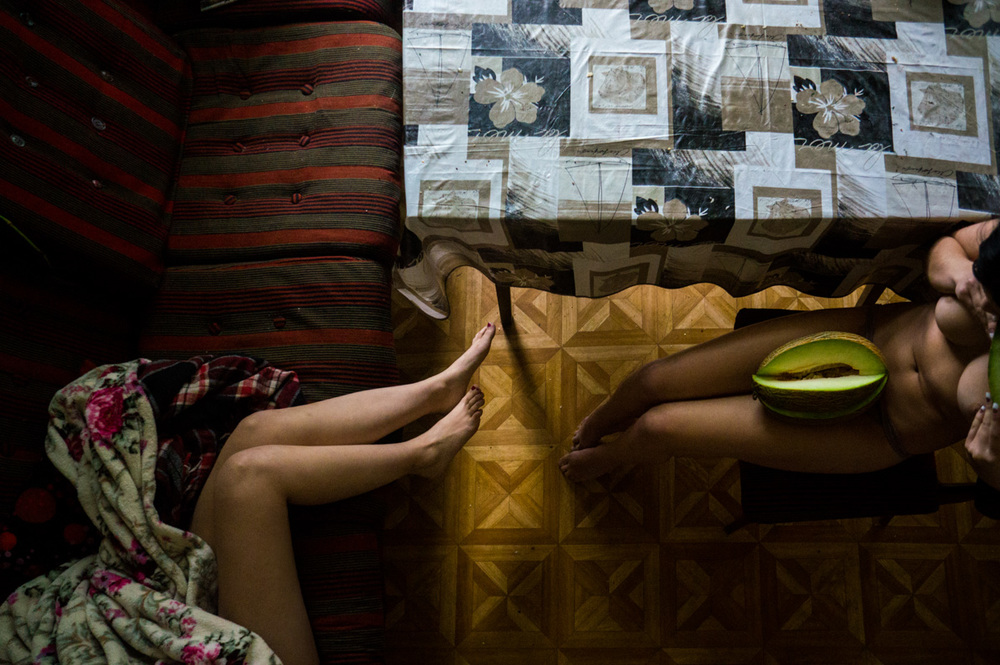 1000x665, 315 Kb / ноги, дыня