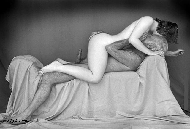 640x436, 48 Kb / женщина, мужчина, голые, член, ч/б