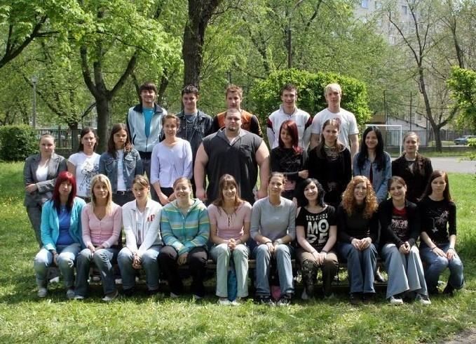 679x490, 134 Kb / незнайка, качок, фото, группа