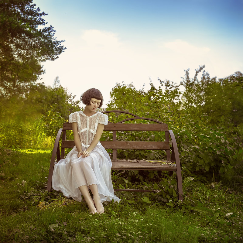 800x800, 196 Kb / Полина Князева, платье, скамейка, fly10