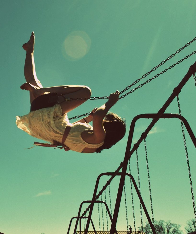 818x976, 102 Kb / качели, девушка