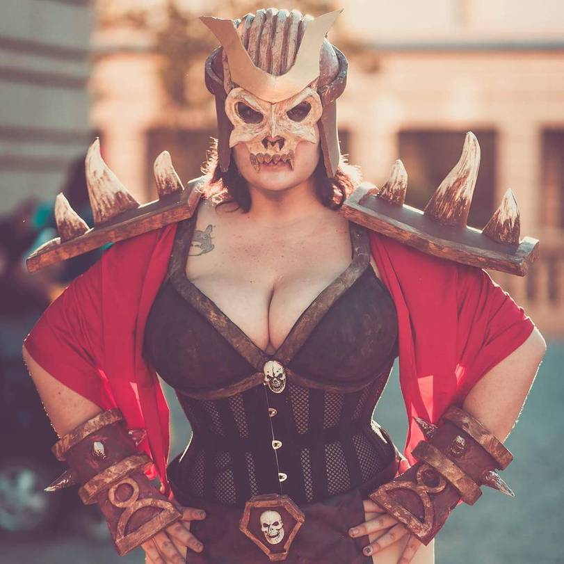 811x811, 69 Kb / косплей, могучая