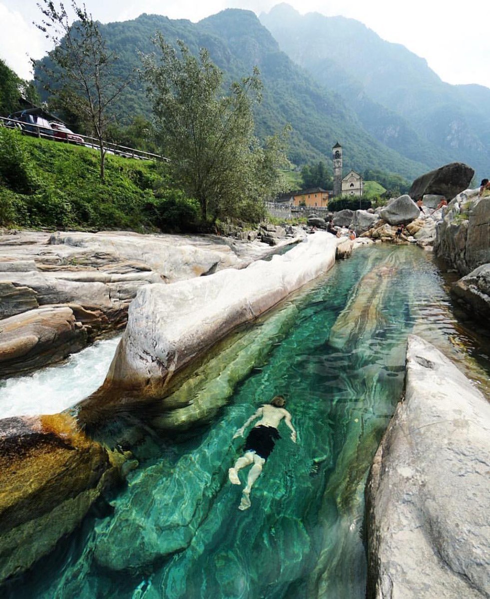 981x1200, 268 Kb / Швейцария, водоем, камни, горы