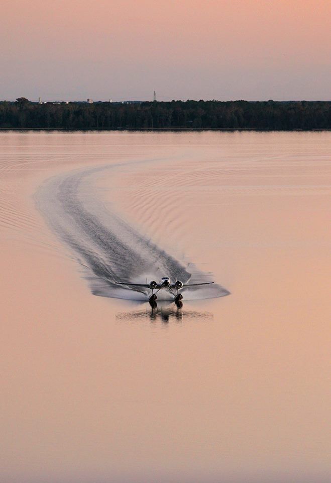 659x960, 42 Kb / вода, самолет, взлет