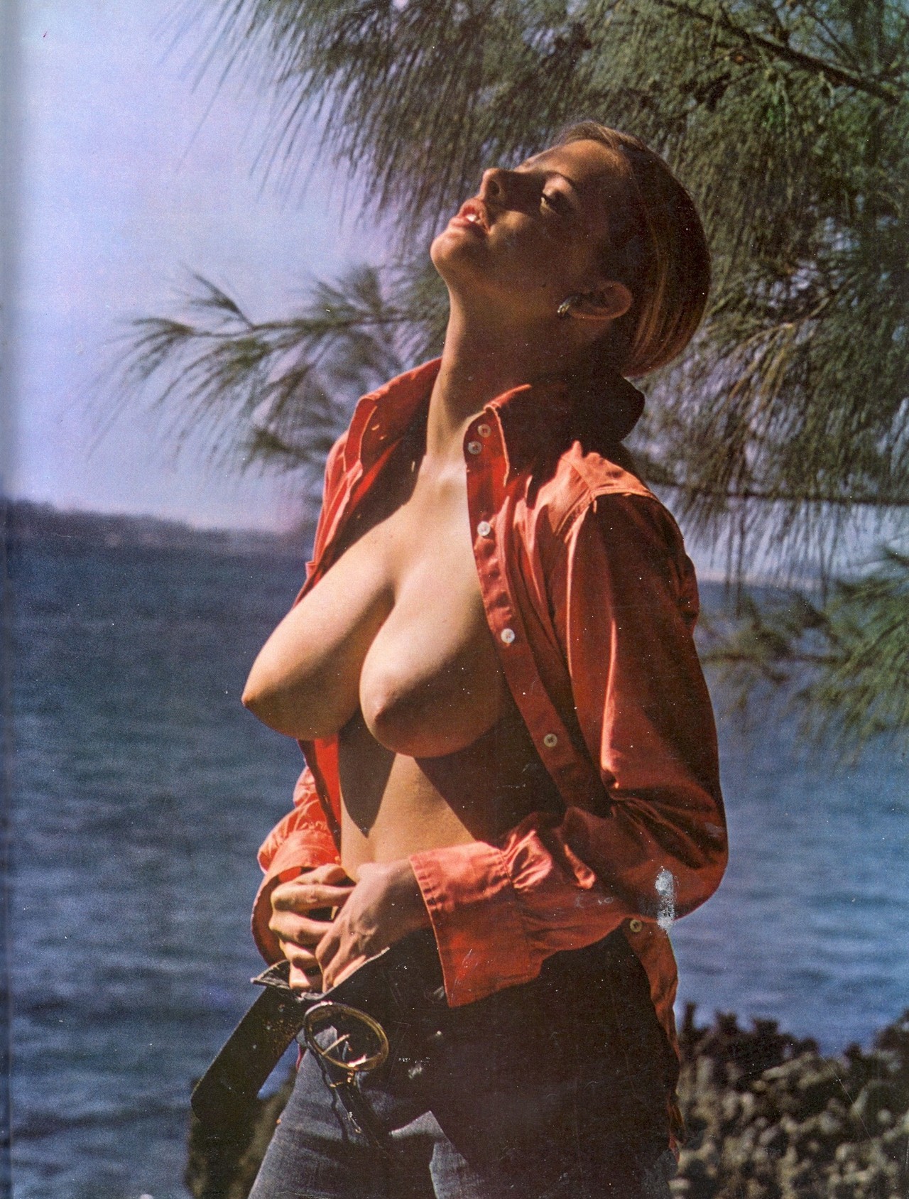 1280x1688, 619 Kb / море, солнце, вода, батник, ремень