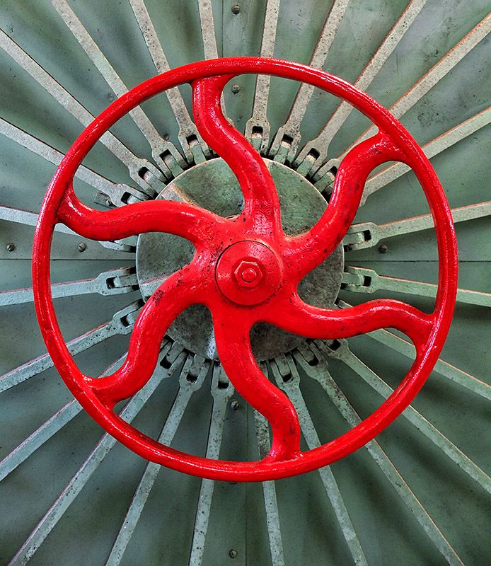 694x800, 131 Kb / вентиль, красный, круг