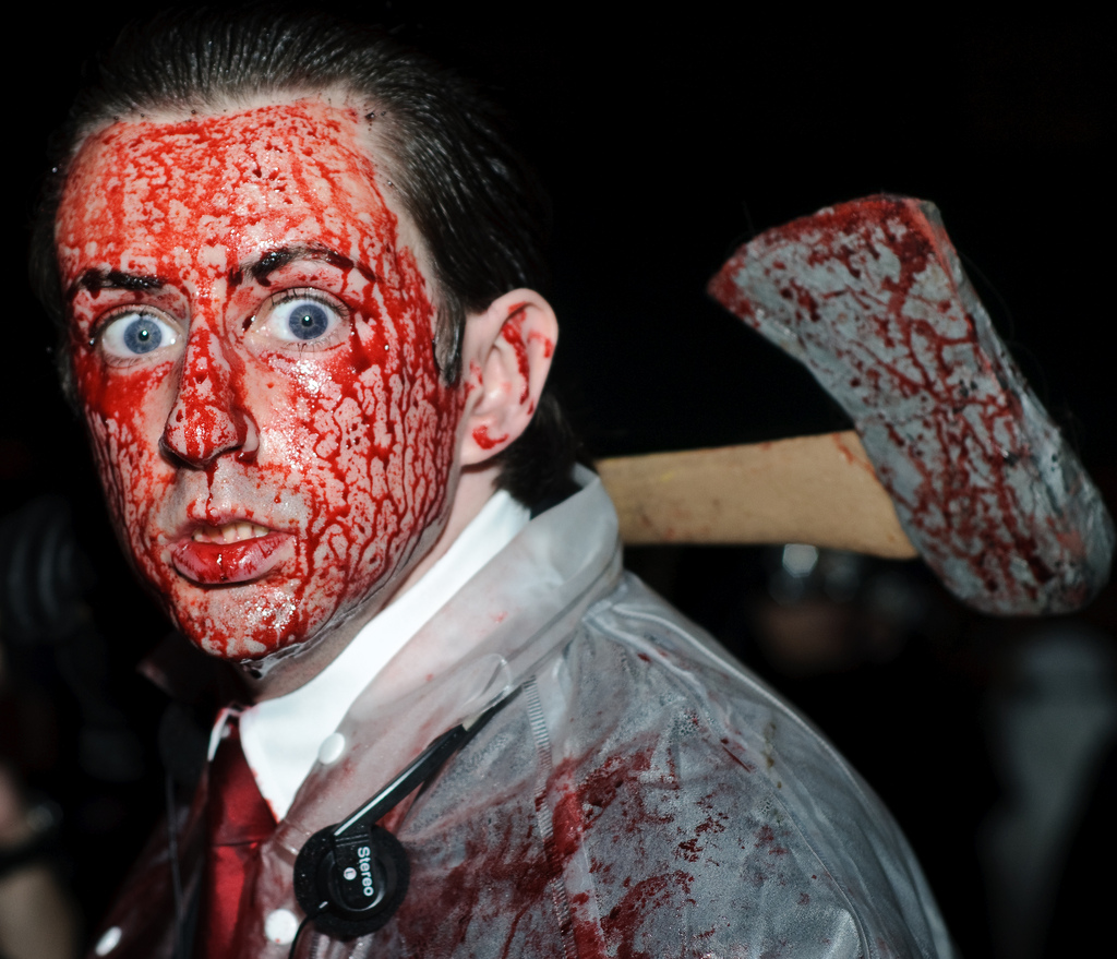 1024x879, 414 Kb / топор, кровь, хэллоуин, костюм