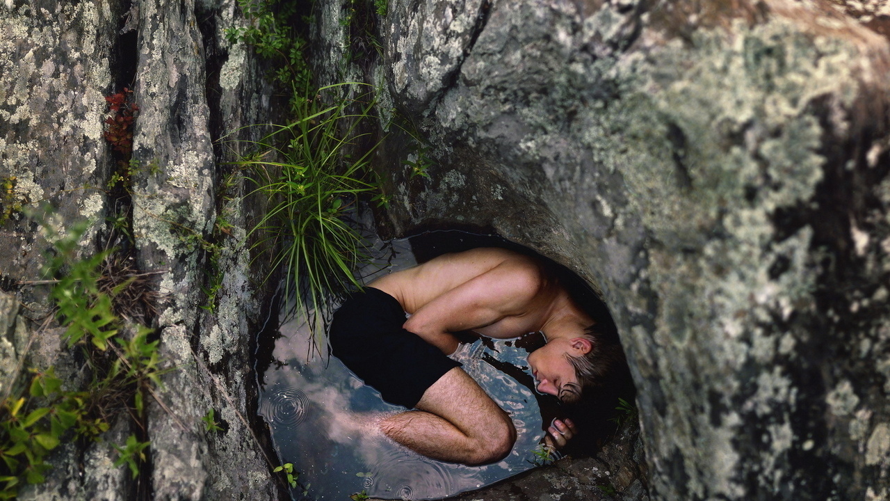 1280x720, 491 Kb / камни, мужчина, лунка, вода