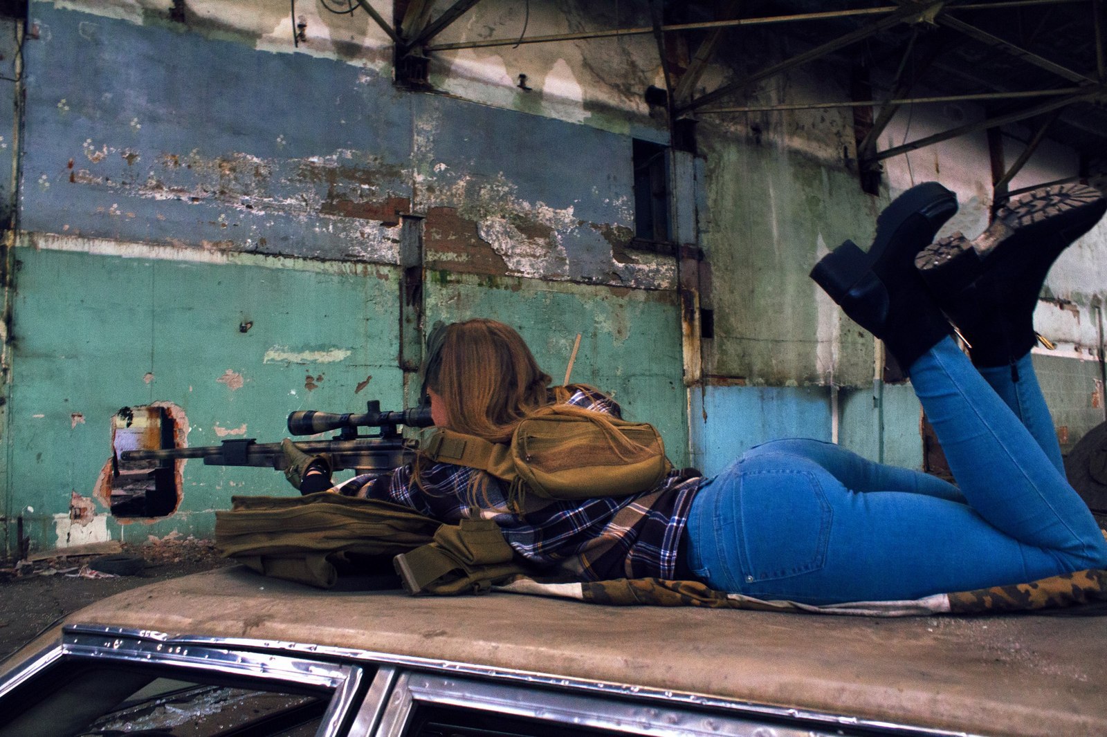 1600x1066, 397 Kb / девка, снайпер