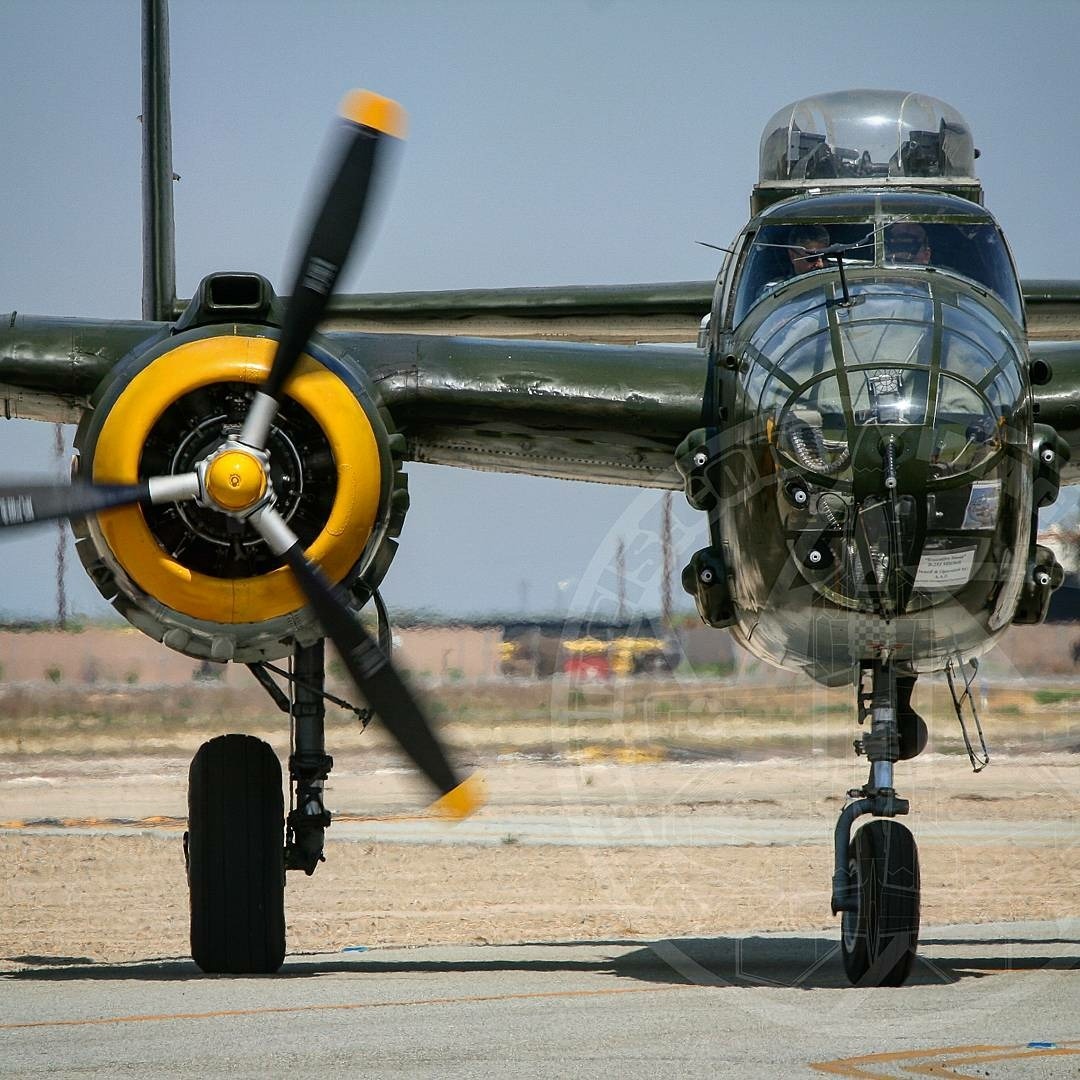 1080x1080, 218 Kb / пропеллер, самолет, винт