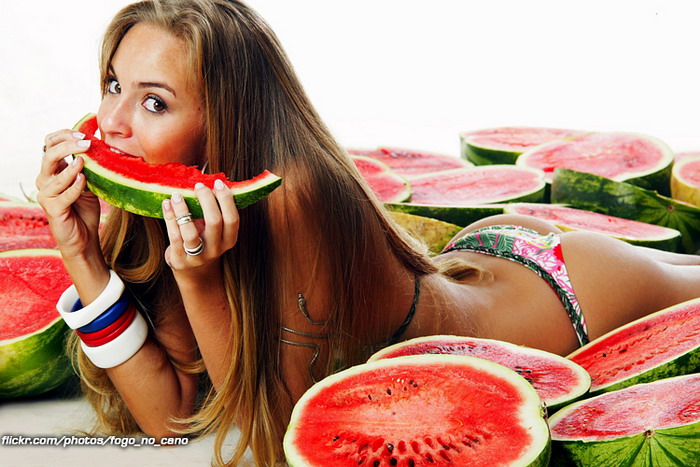 700x467, 140 Kb / арбузы