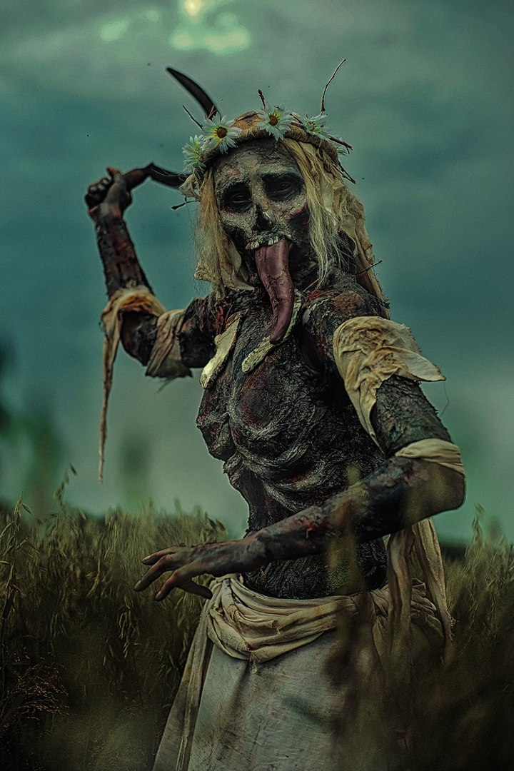 720x1080, 165 Kb / зомби, венок, серп