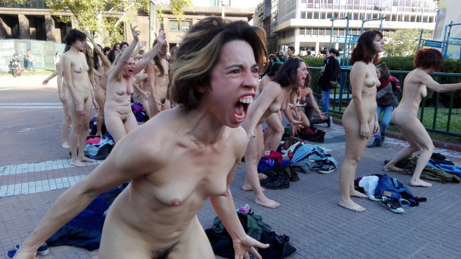 950x534, 133 Kb / девки, голые, крик