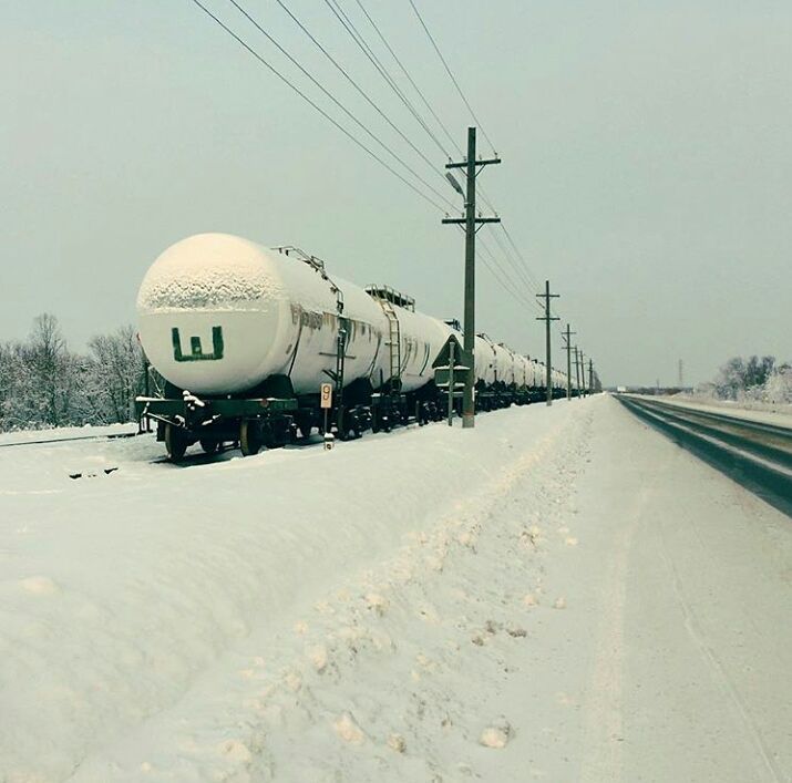 715x707, 56 Kb / Вагон, цистерна, снег, дорога