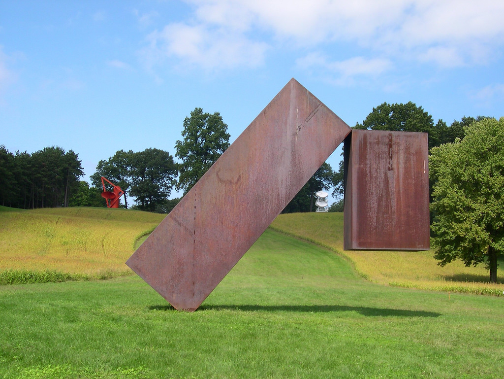 1024x769, 315 Kb / скульптура, поле