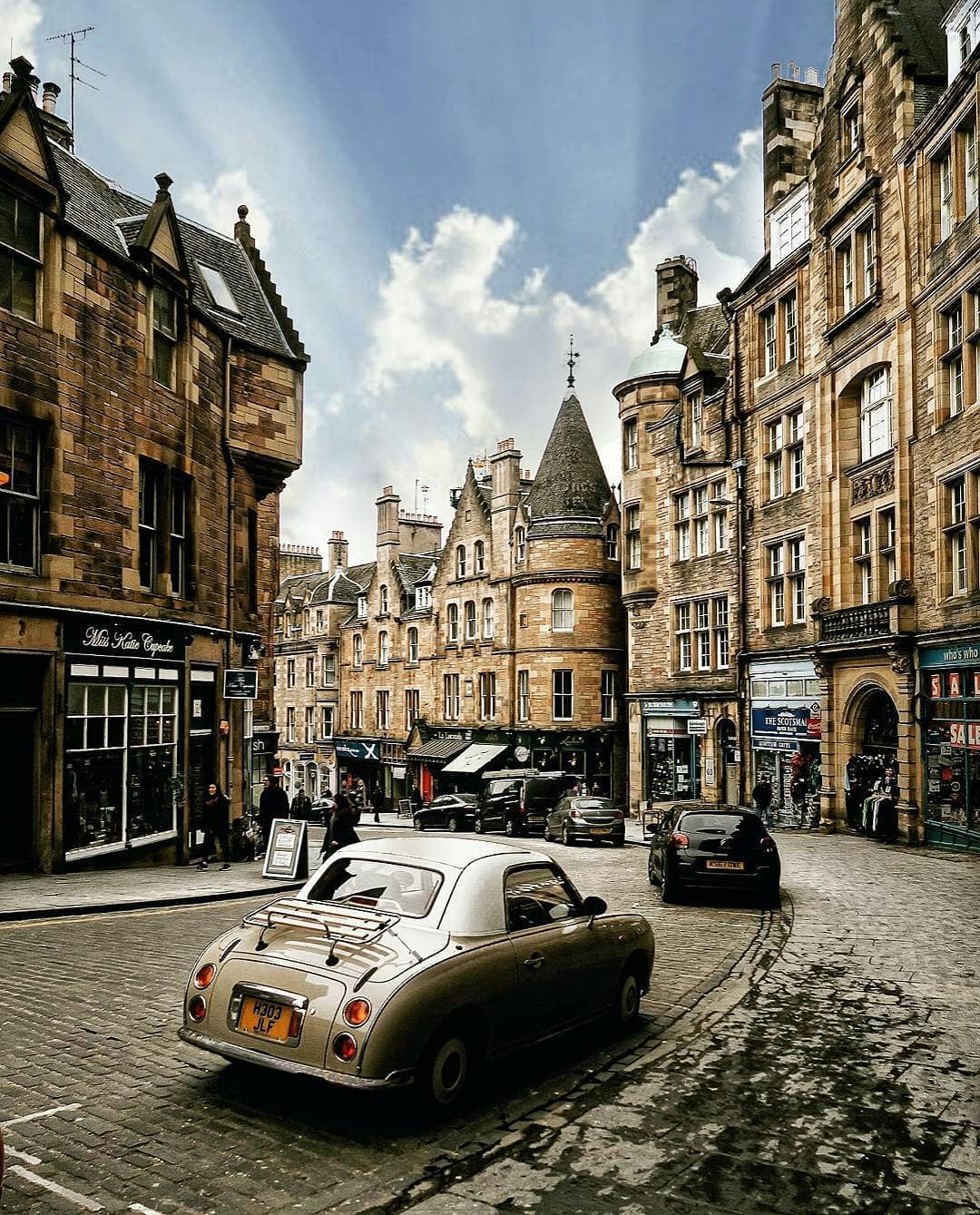 1080x1339, 301 Kb / улица, здания, авто