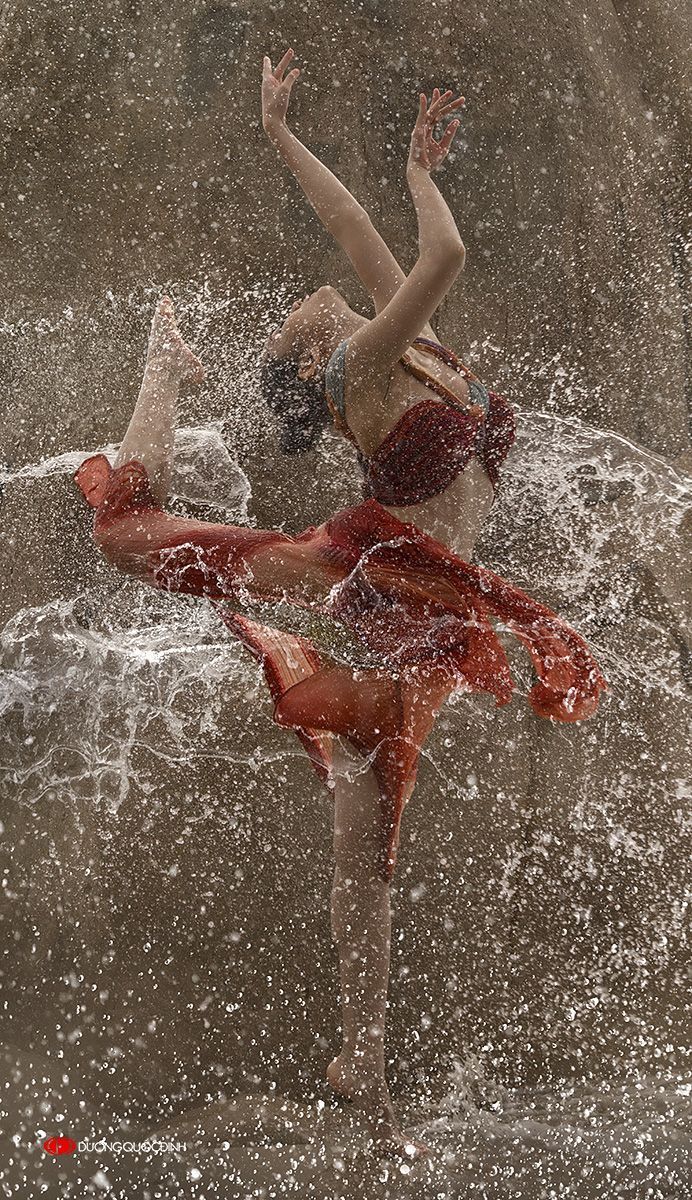 692x1200, 331 Kb / девка, брызги, балерина, танец